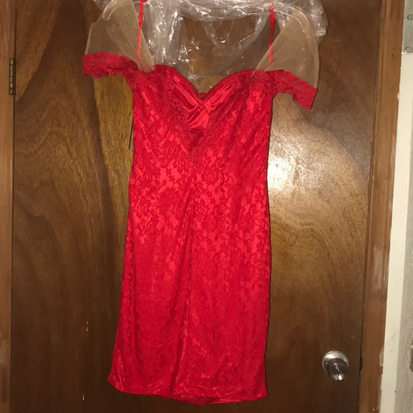 Sexy red lace Cocktail dress 👗 Valentines Day ♥️ - Picture 6 of 8